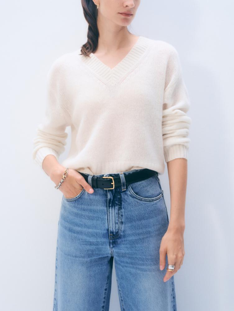 FEATHERWEIGHT CASHMERE V NECK soft white | White & Warren | MARKET
