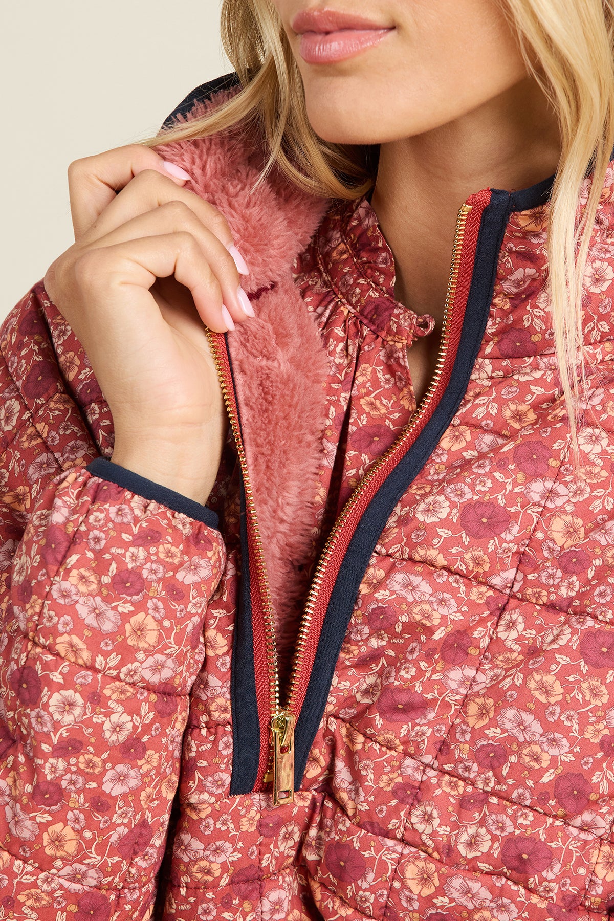 Casey Pullover Ethereal Vine | Trovata | MARKET