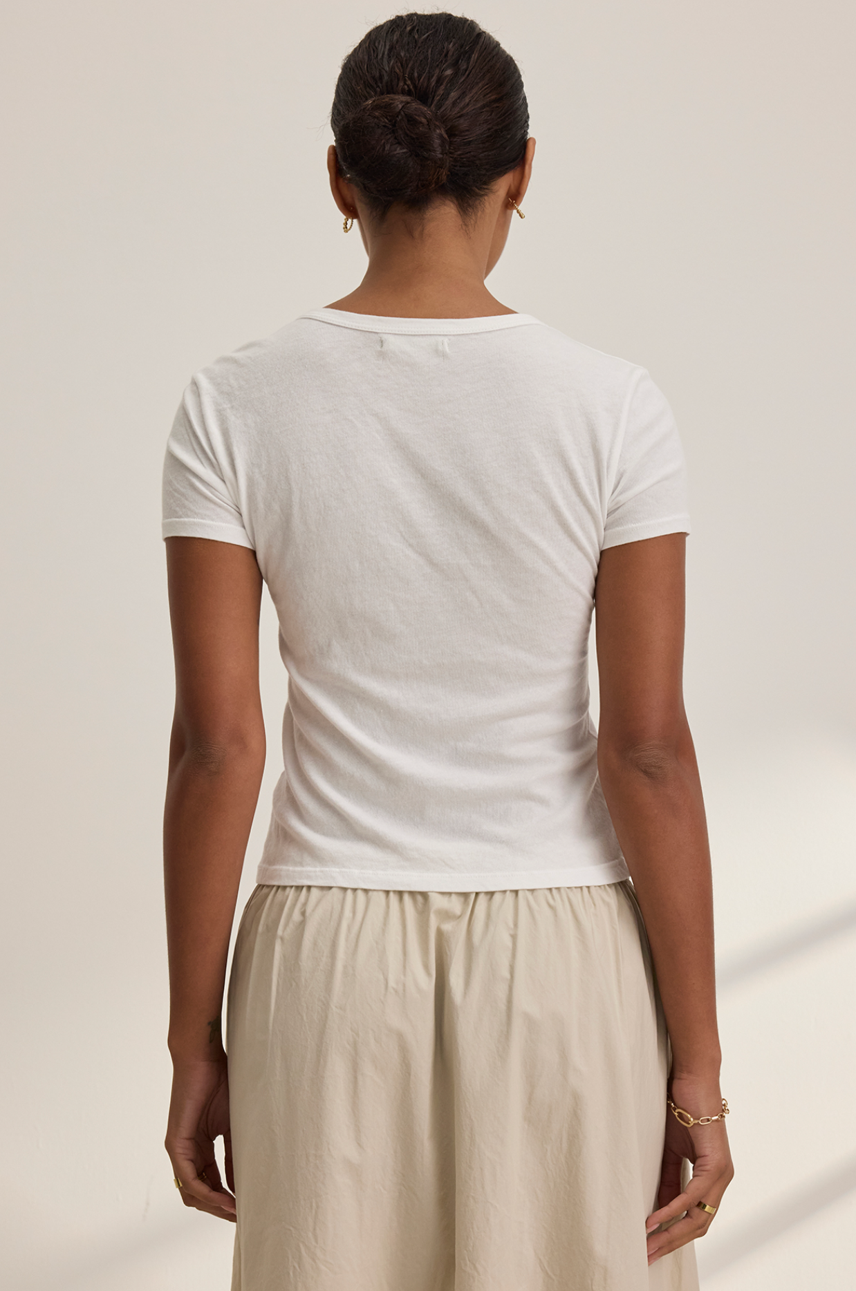 Whitney s/s tee white | Velvet | MARKET