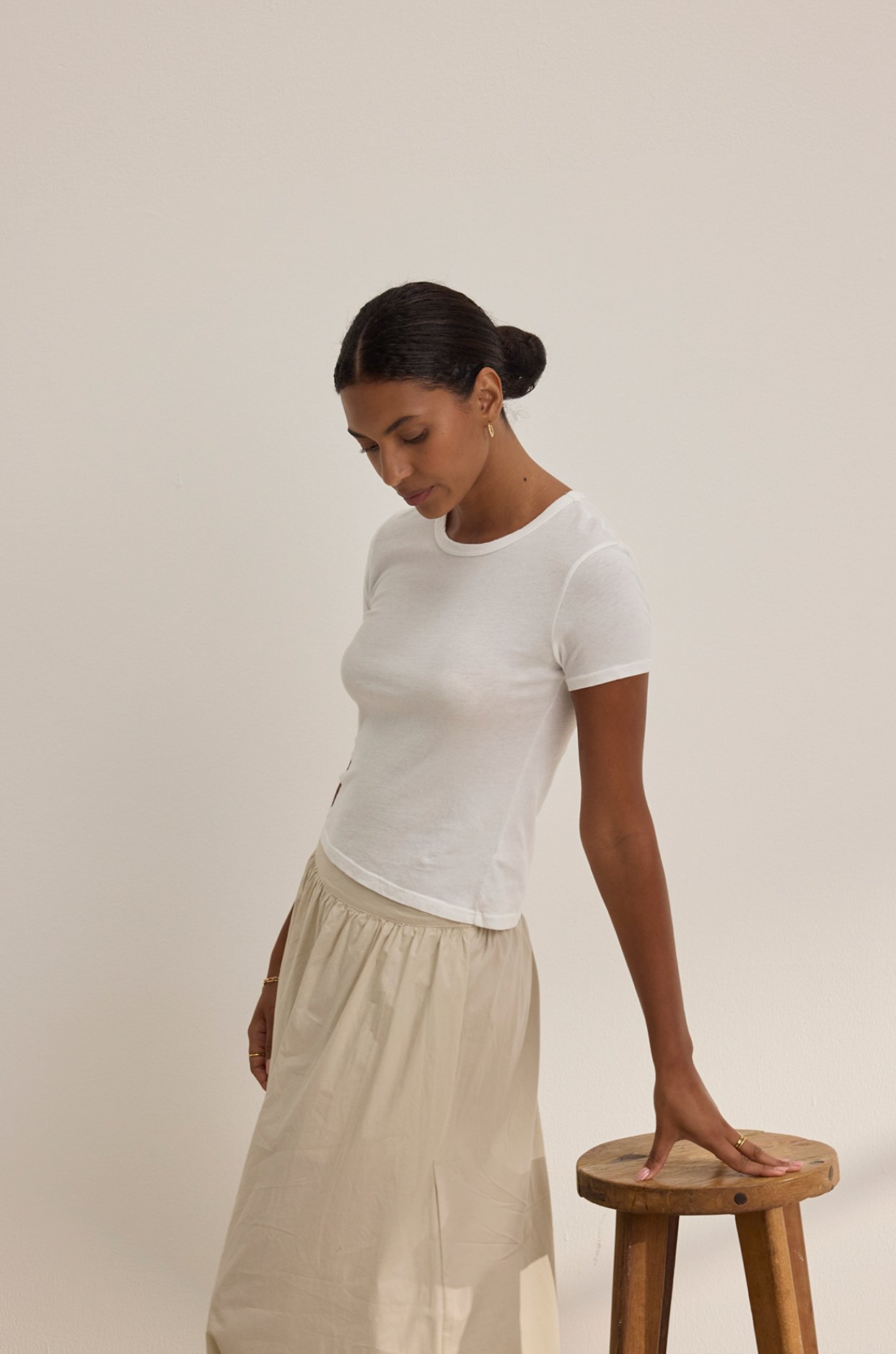 Whitney s/s tee white | Velvet | MARKET