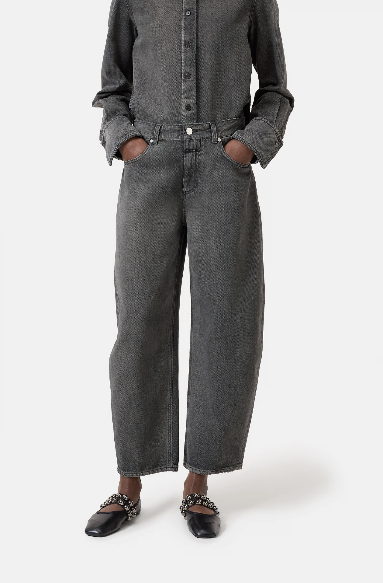 Jazzie Jean in grey | Closed | MARKET