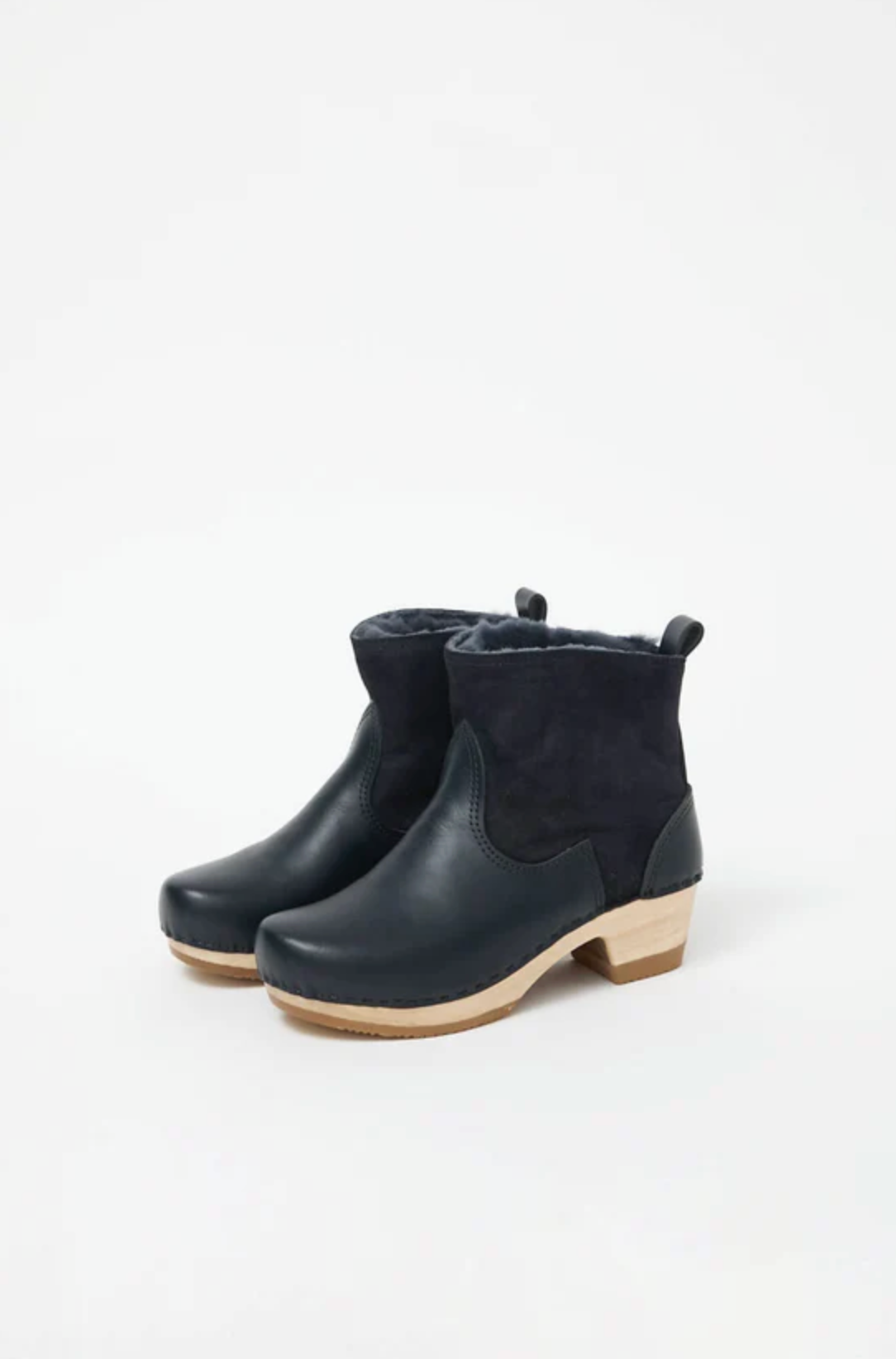 5" pull on shearling boot mid heel navy/night| | No.6 | MARKET