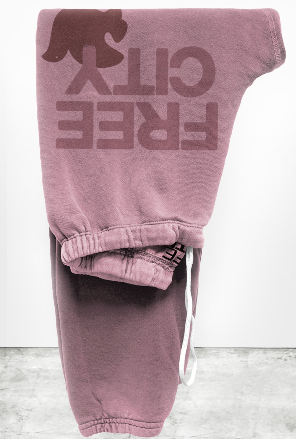 Freecity sweatpant makeup | Freecity | MARKET