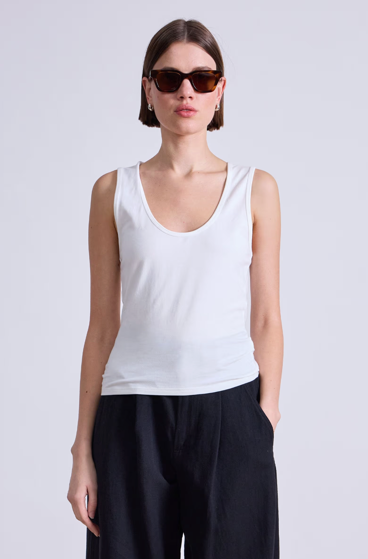 Uri low cut tank cream | Apiece Apart | MARKET