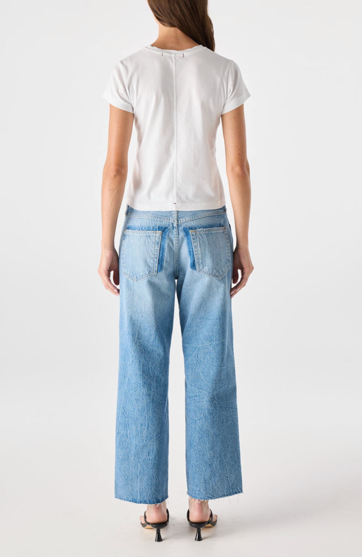 Billie in shadow | AMO | MARKET