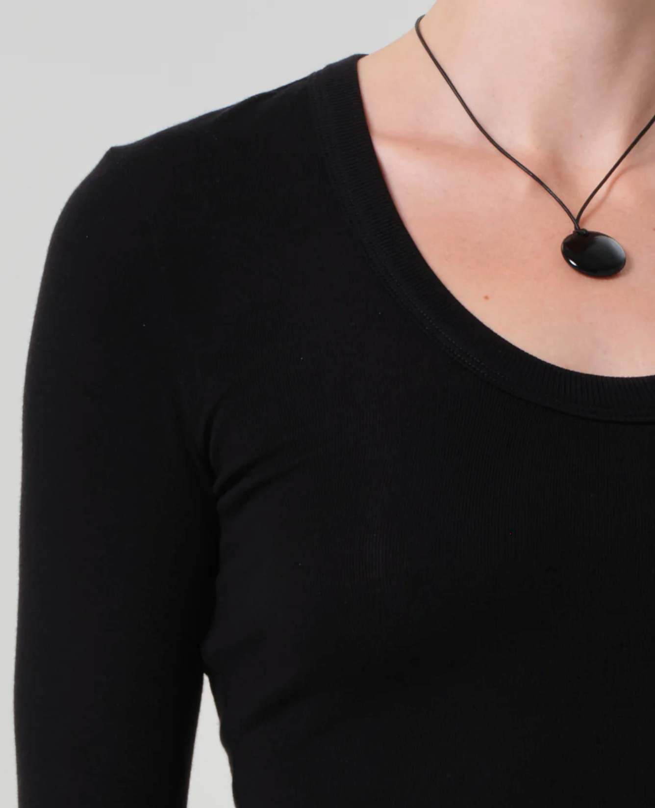 Mara t in black | COH | MARKET