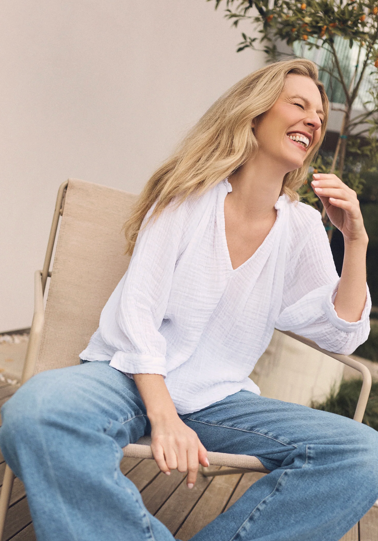 Kali Gauze ruffle neck white | Michael Stars | MARKET