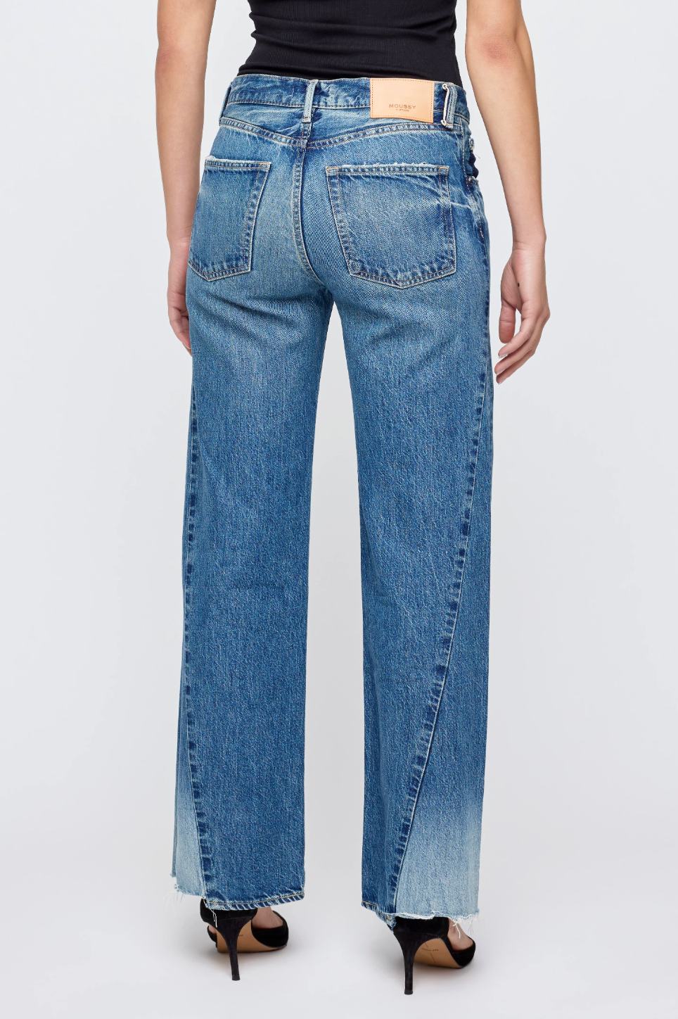 Panel Wide Holyoke | Moussy | MARKET