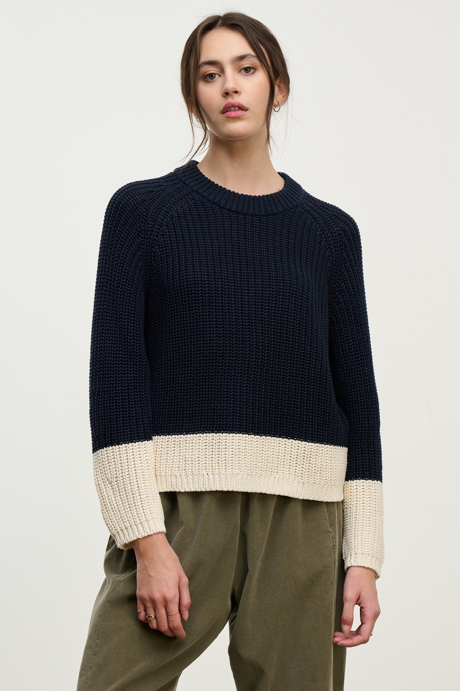 Shay navy/cream | Velvet | MARKET