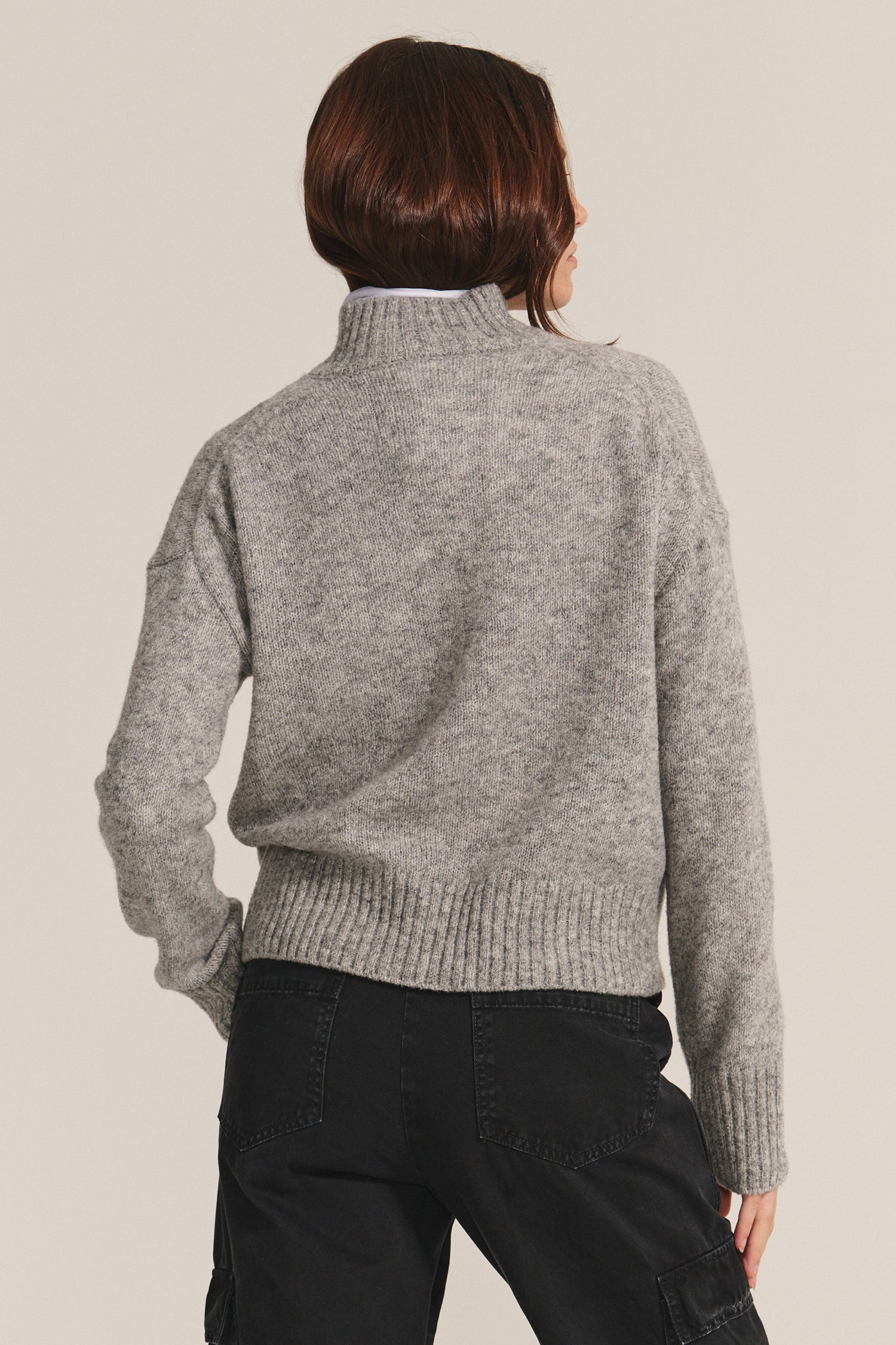 Brielle split neck sweater grey | Velvet | MARKET