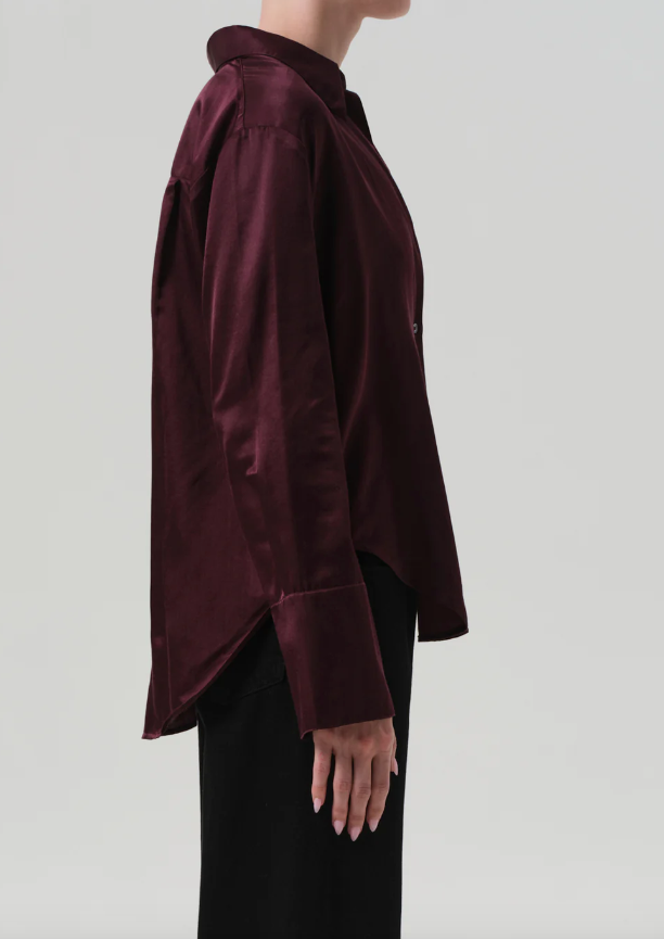 Woman in Camilla blouse burgundy | COH | MARKET