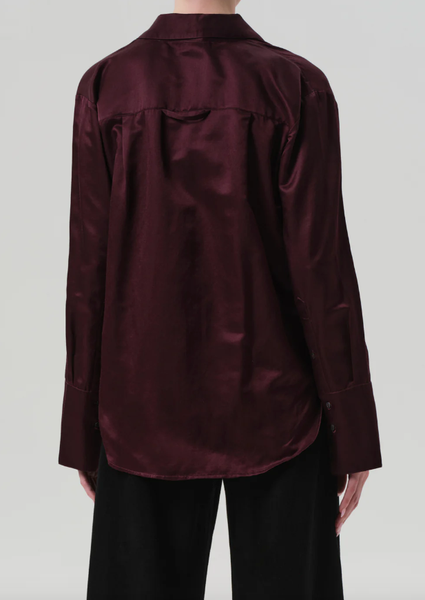 Woman in Camilla blouse burgundy | COH | MARKET