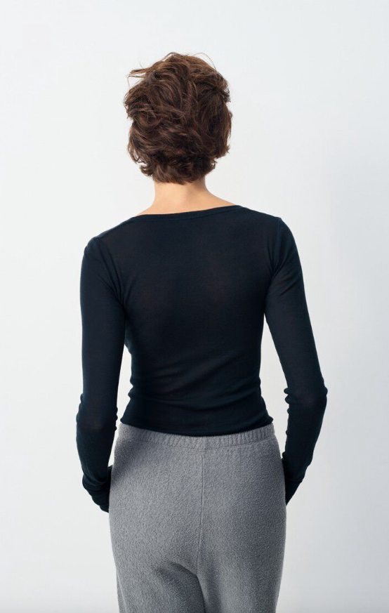 L/S scoop neck in Massachusettes fabric black | American Vintage | MARKET