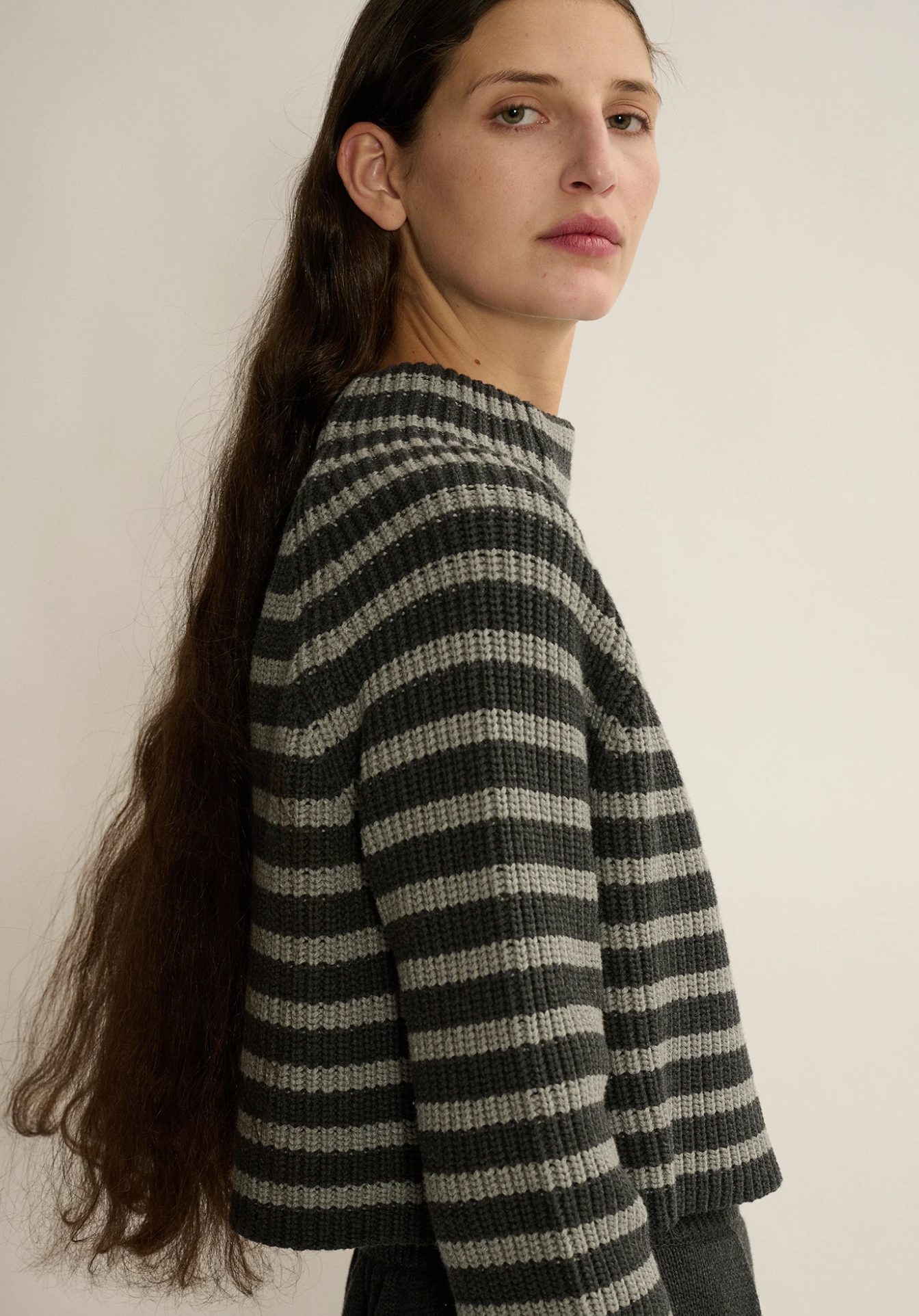 Fenna stripe gray/charcoal stripe