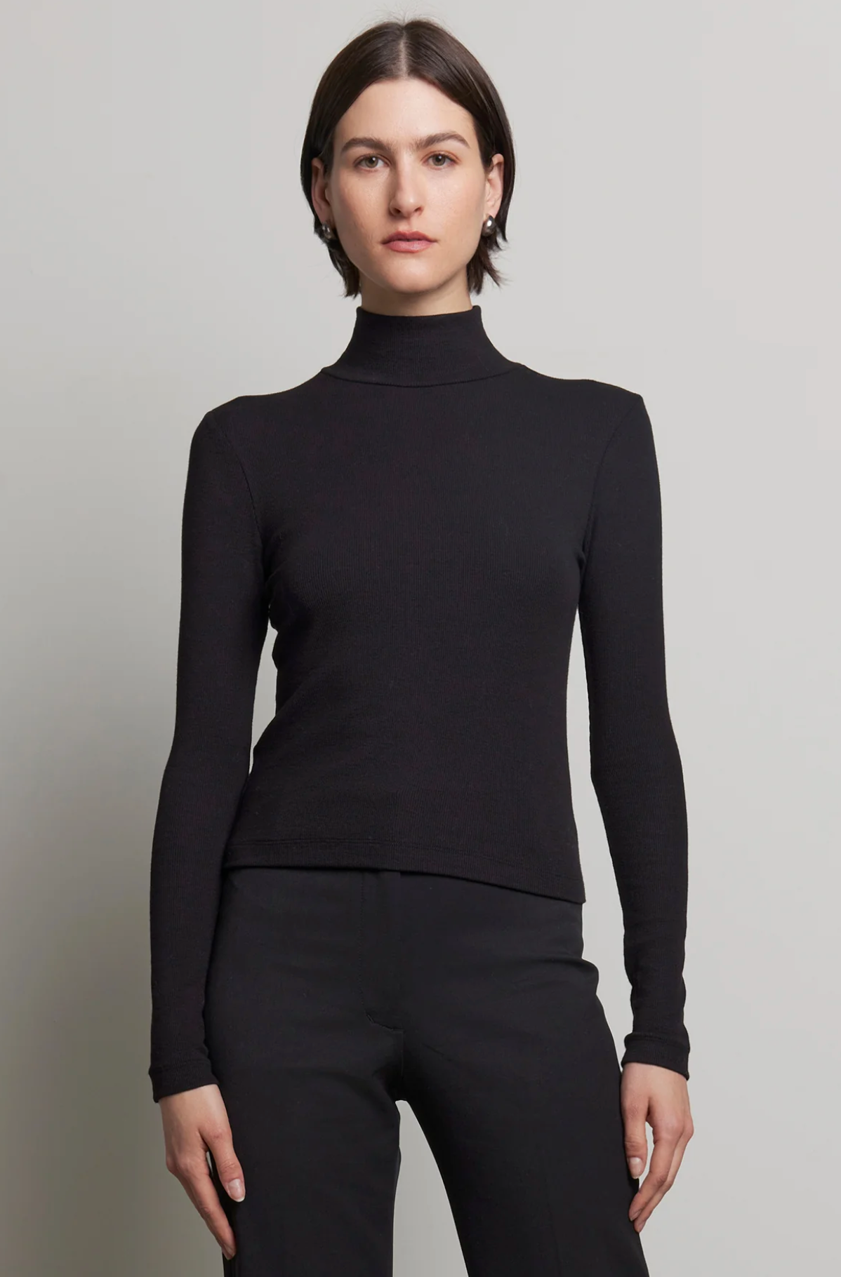 Helms mock neck in black