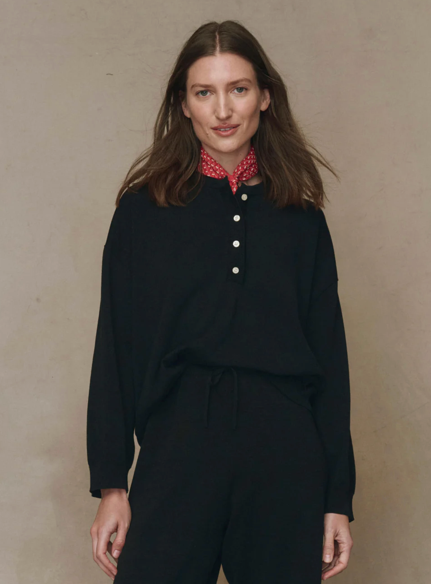 The Henley Sweater black | The Great | MARKET 