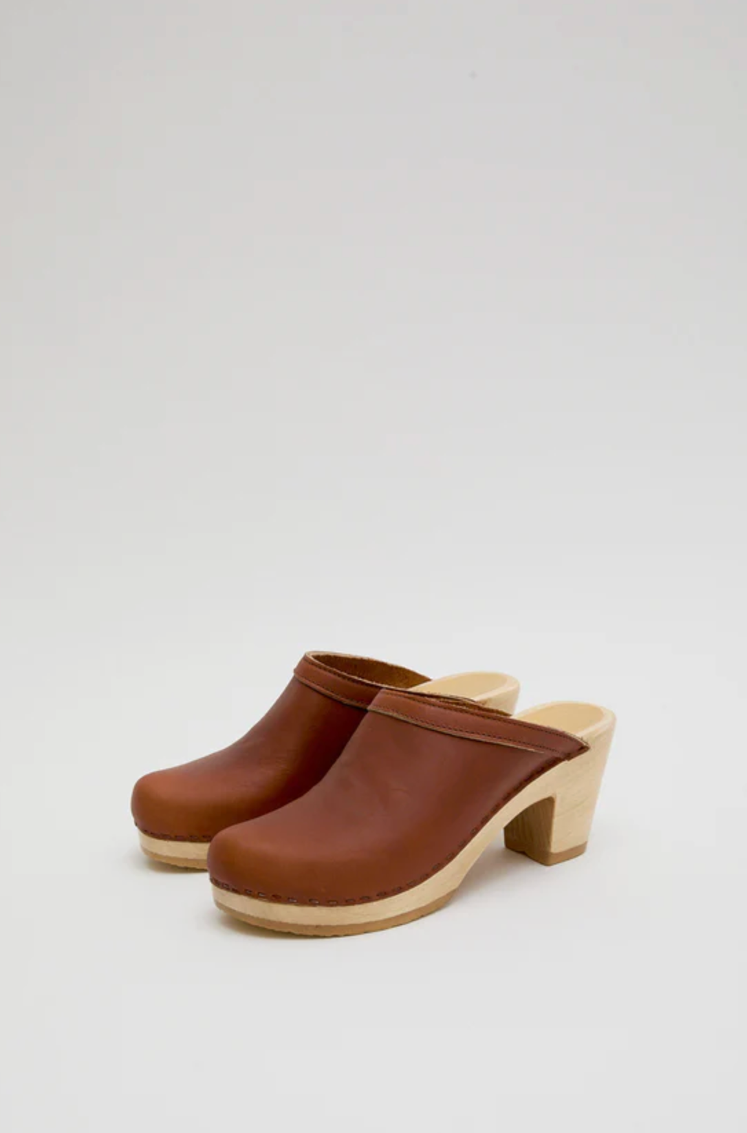 Old school clog high heel in bourbon | No. 6 | MARKET