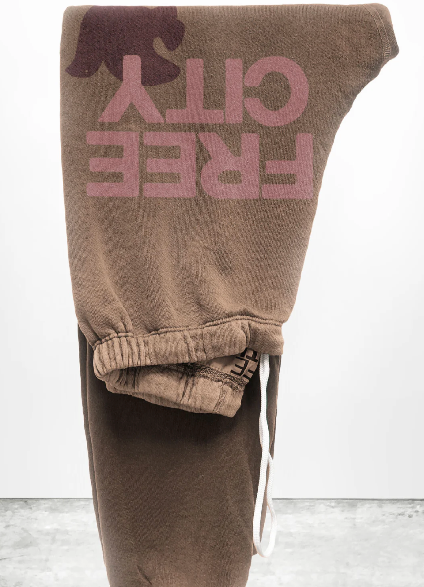 Superfluff Lux OG Sweatpant toner / pink | Freecity | MARKET