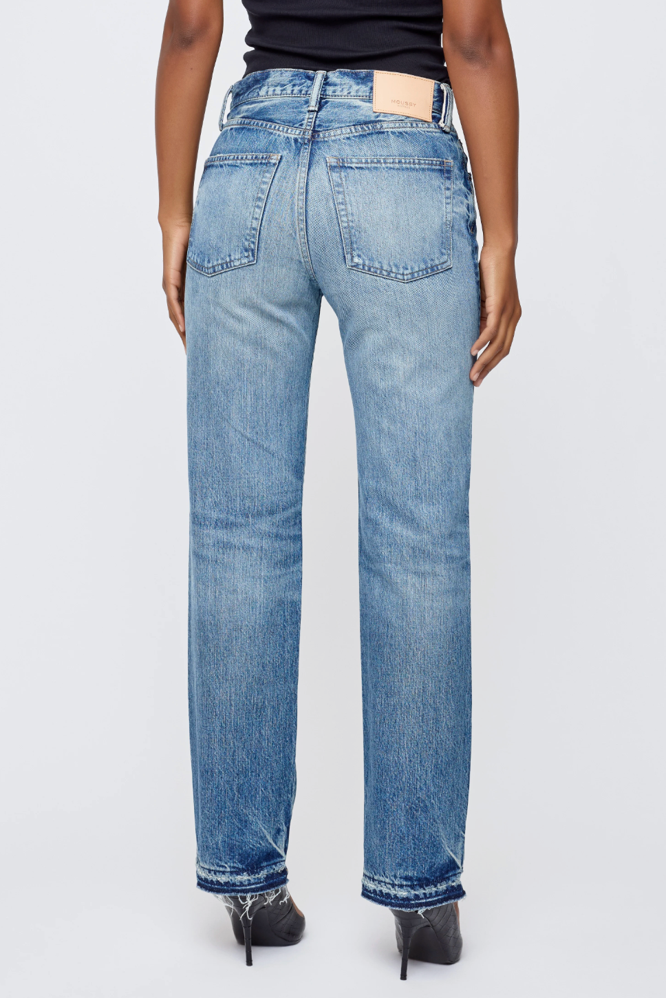 Dorchester | Moussy | MARKET