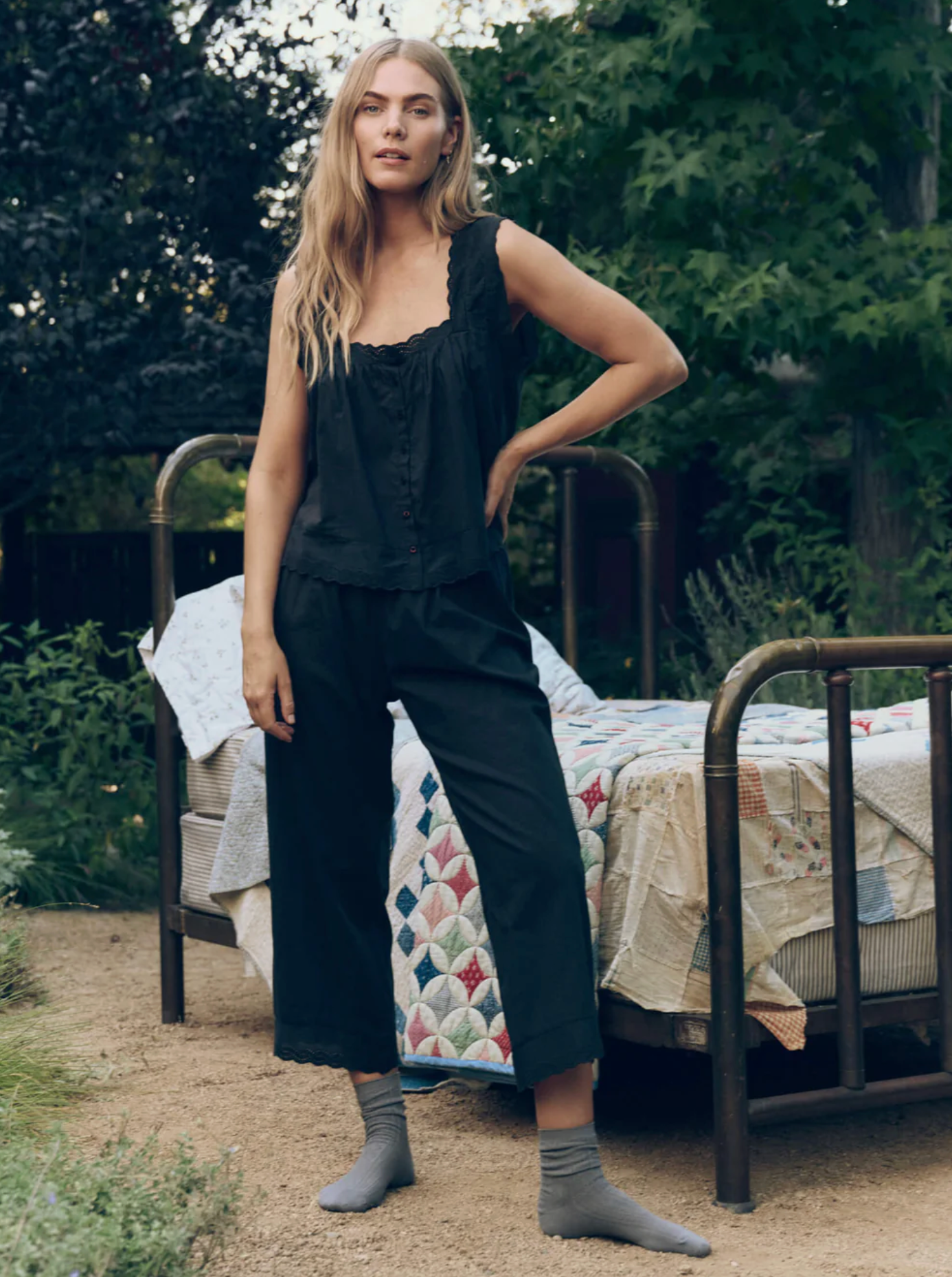 Eyelet tank black | The Great | MARKET