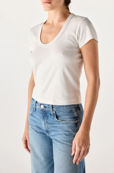 Rumi Tee