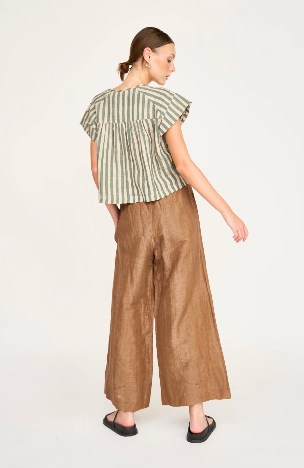 Merida cut-out top