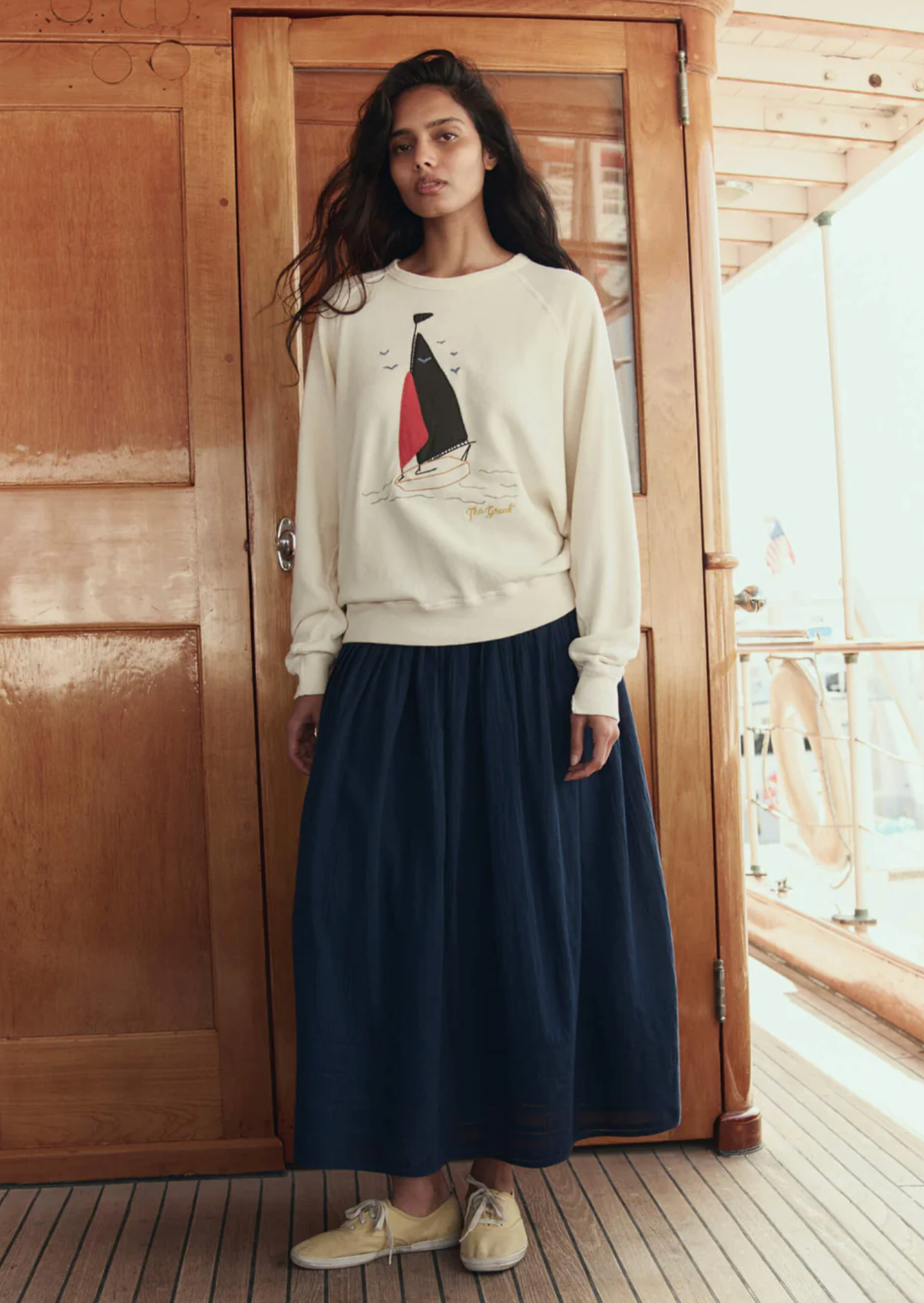 college sweatshirt w. sailboat applique | The Great | MARKET 