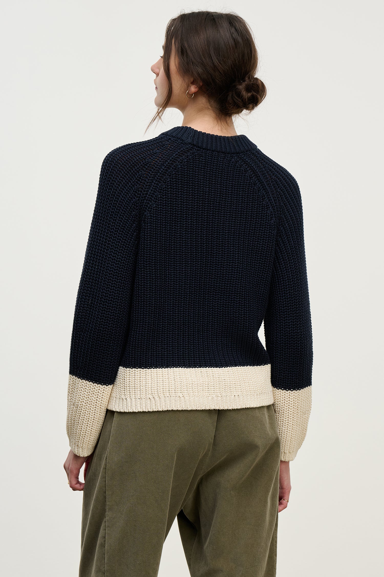 Shay navy/cream | Velvet | MARKET