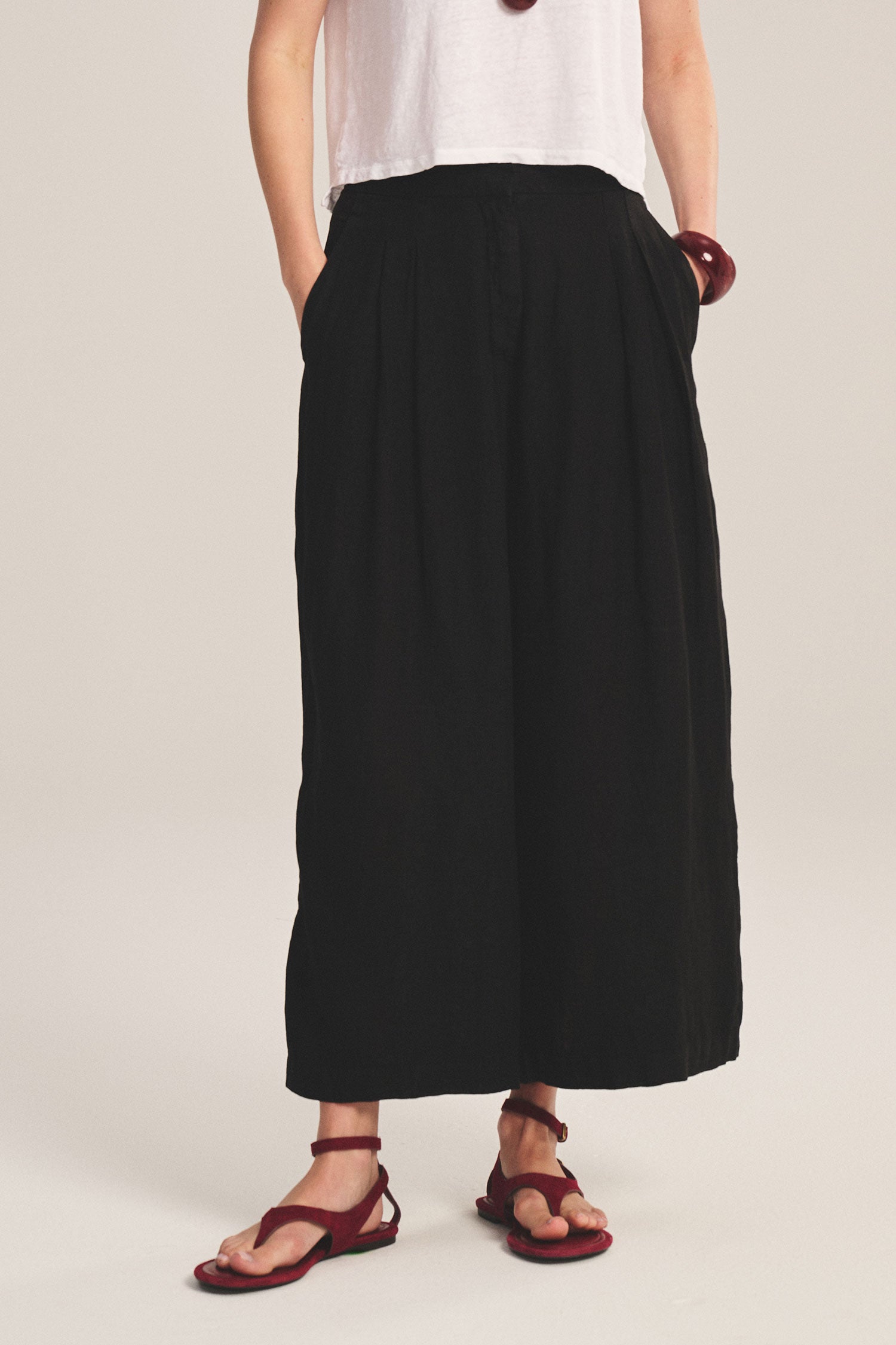 Linen fixed waist pant black | Velvet | MARKET