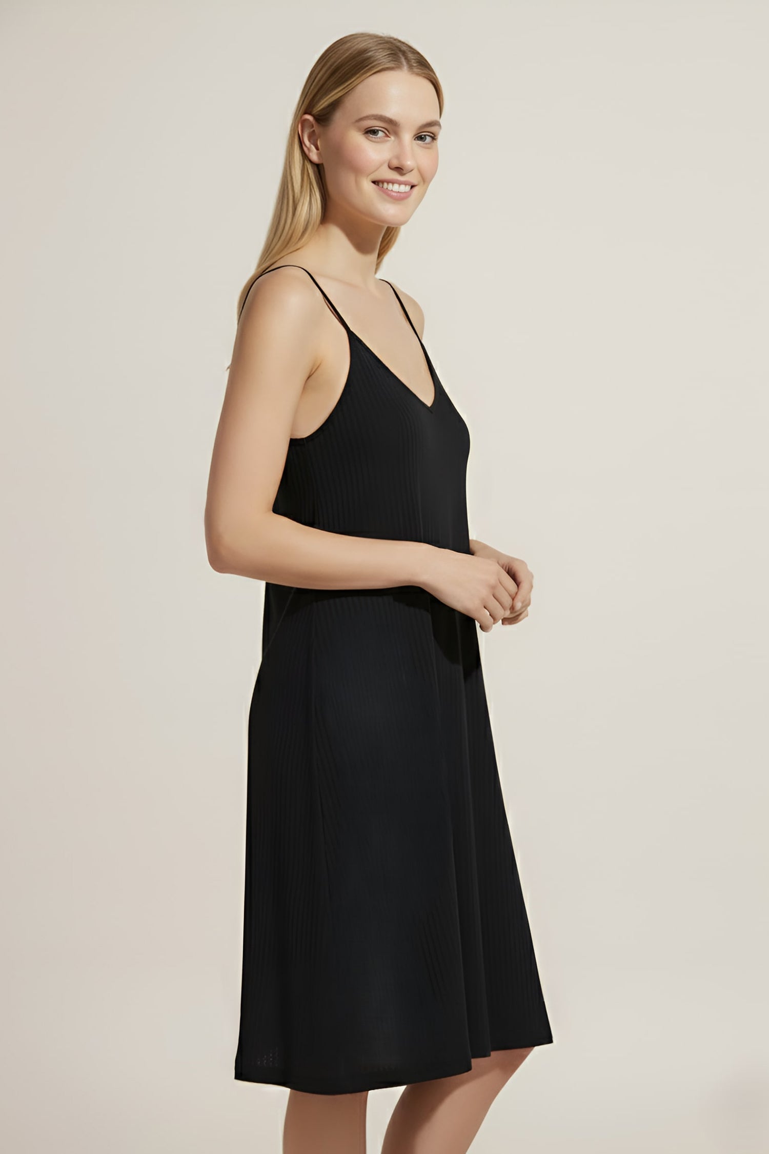 Hope dress in black | Velvet | MARKET