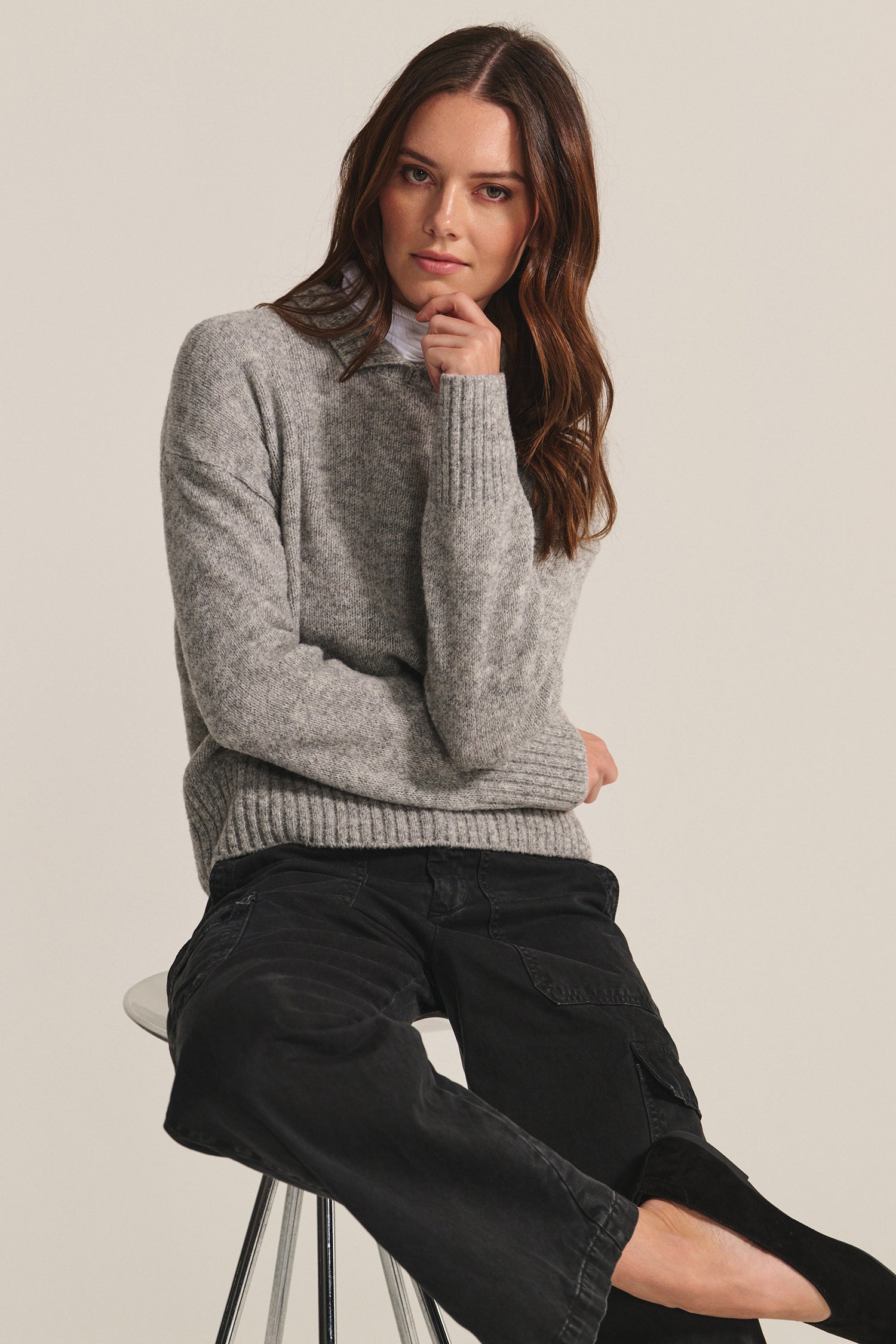 Brielle split neck sweater grey | Velvet | MARKET