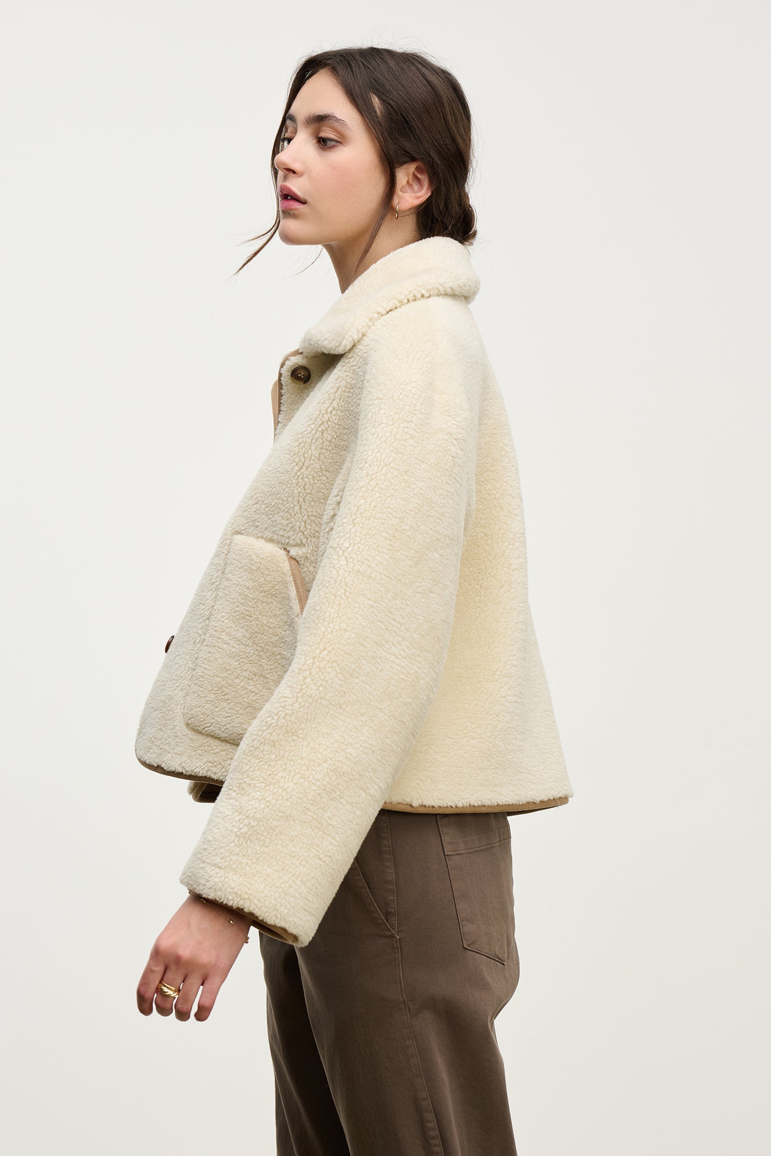 Amara reversible jacket in sand | Velvet | MARKET