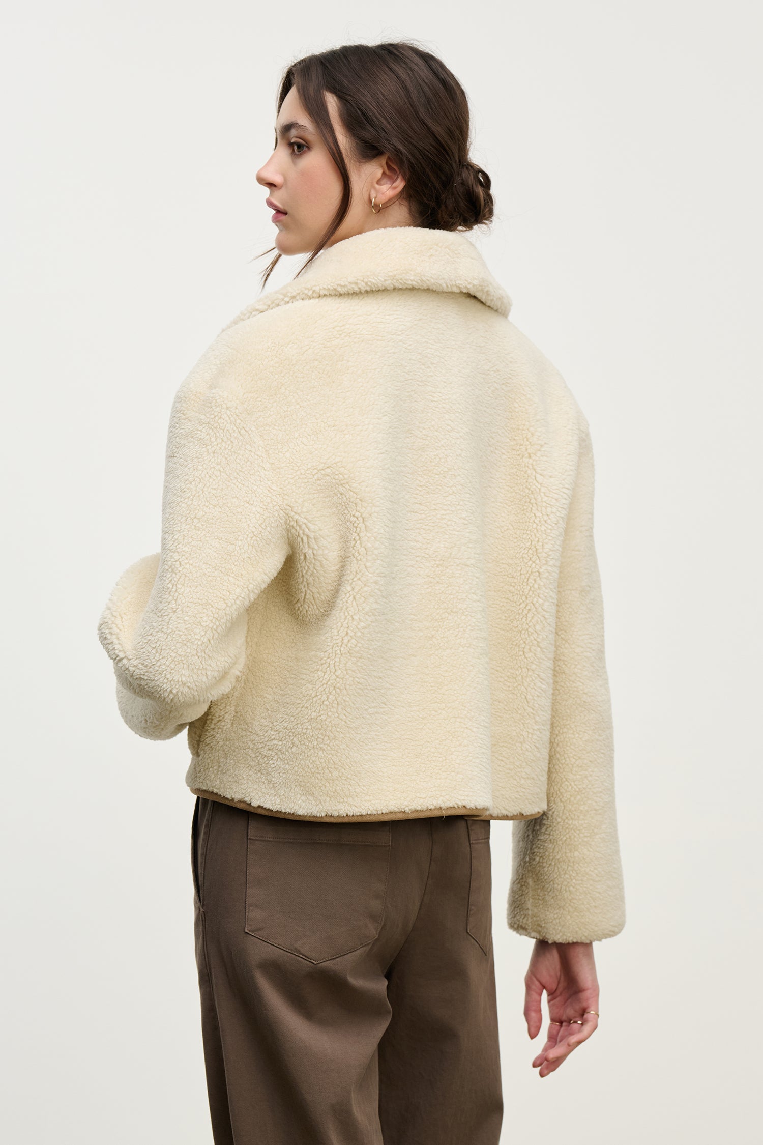 Amara reversible jacket in sand | Velvet | MARKET