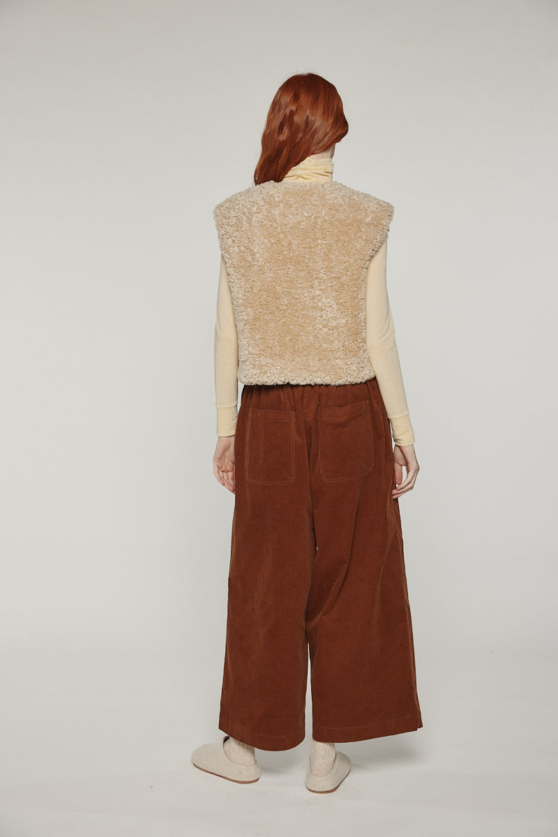 Reversible fur short vest | Amente | MARKET